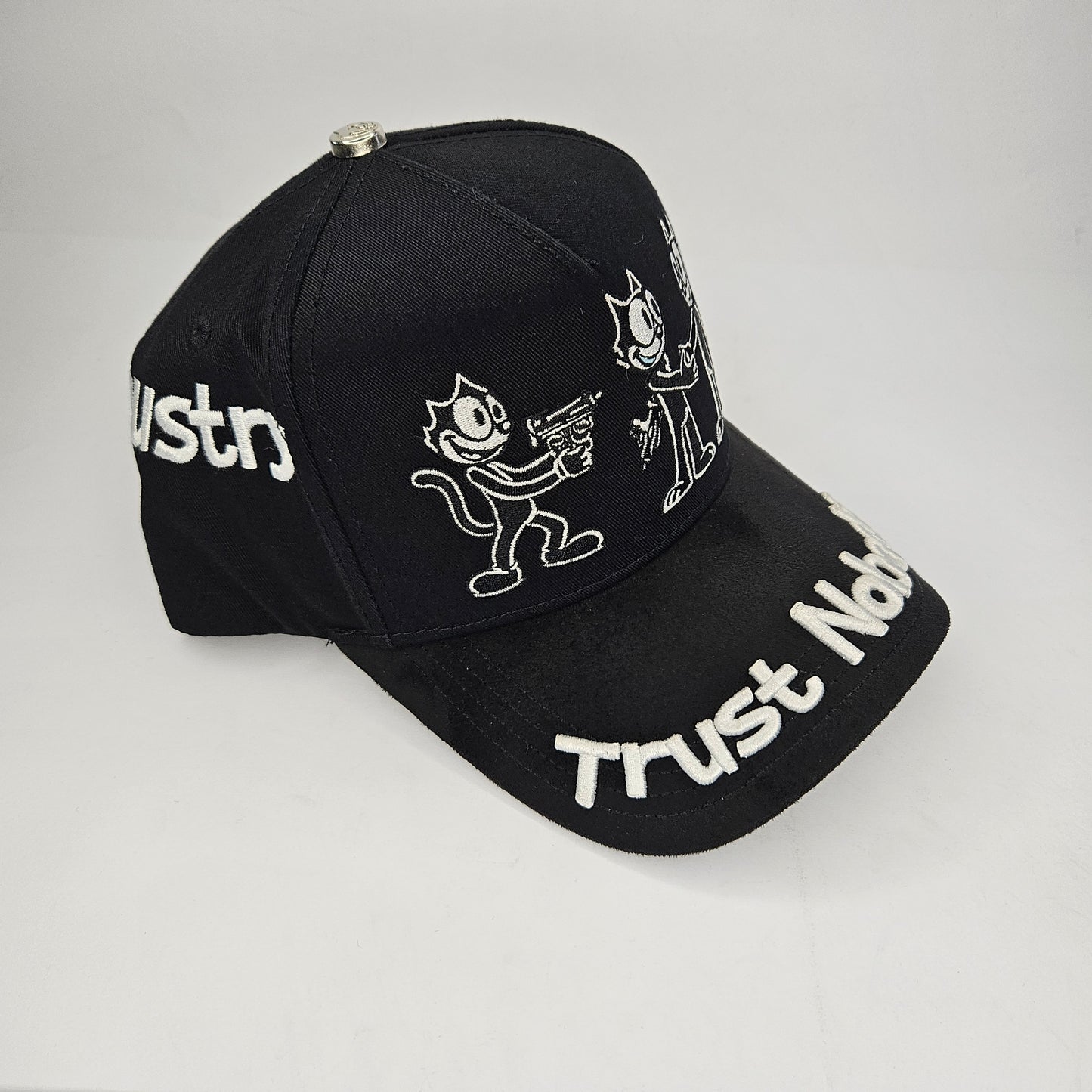 GORRA "BARBAS" NO FRIENDS IN THIS INDUSTRY