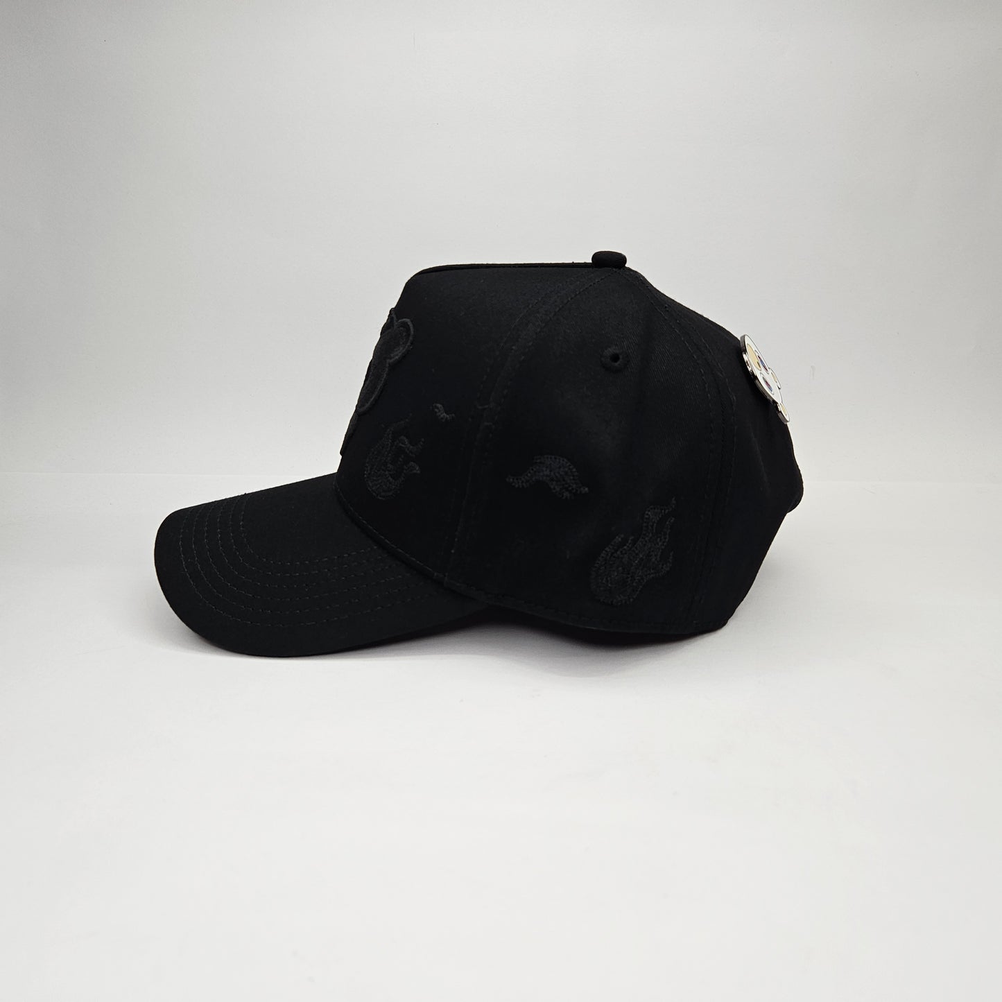 GORRA "PROBLEMATICS" OSO TOTAL BLACK