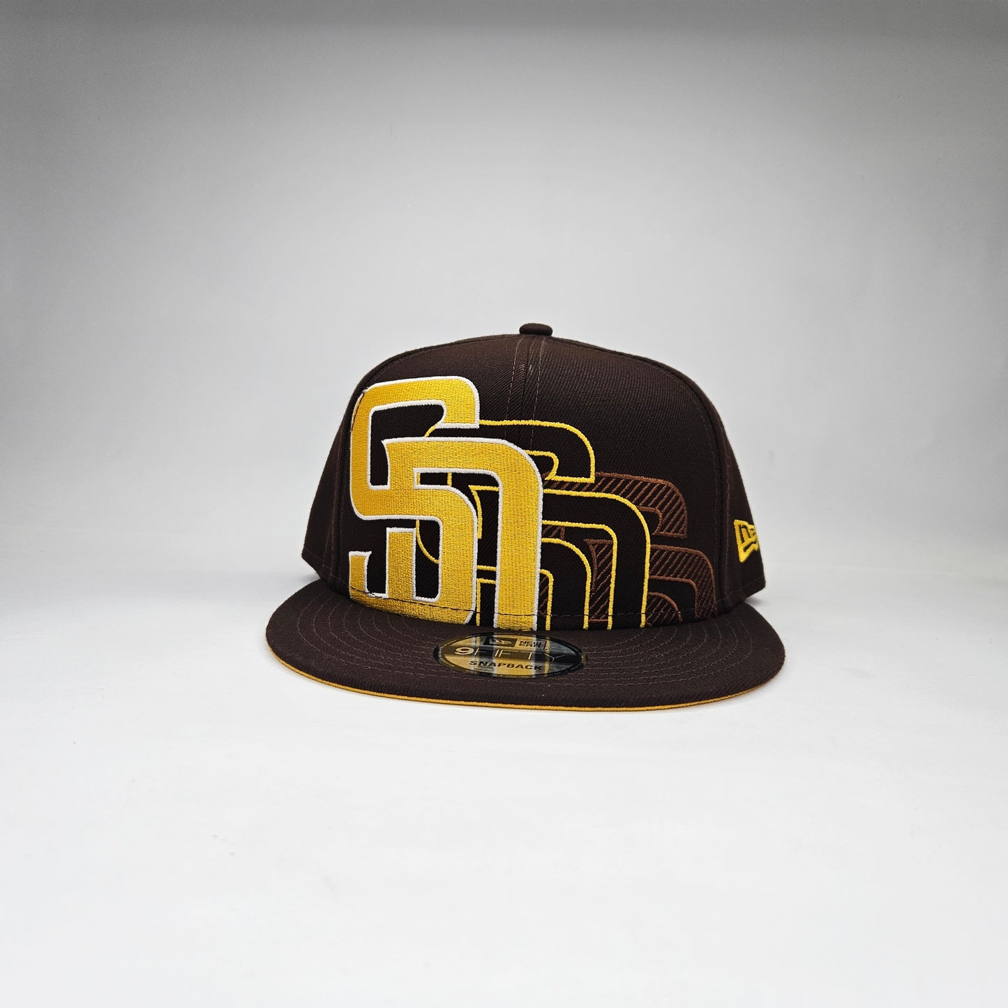 GORRA "NEW ERA" SAN DIEGO CAFÉ Y AMARILLO