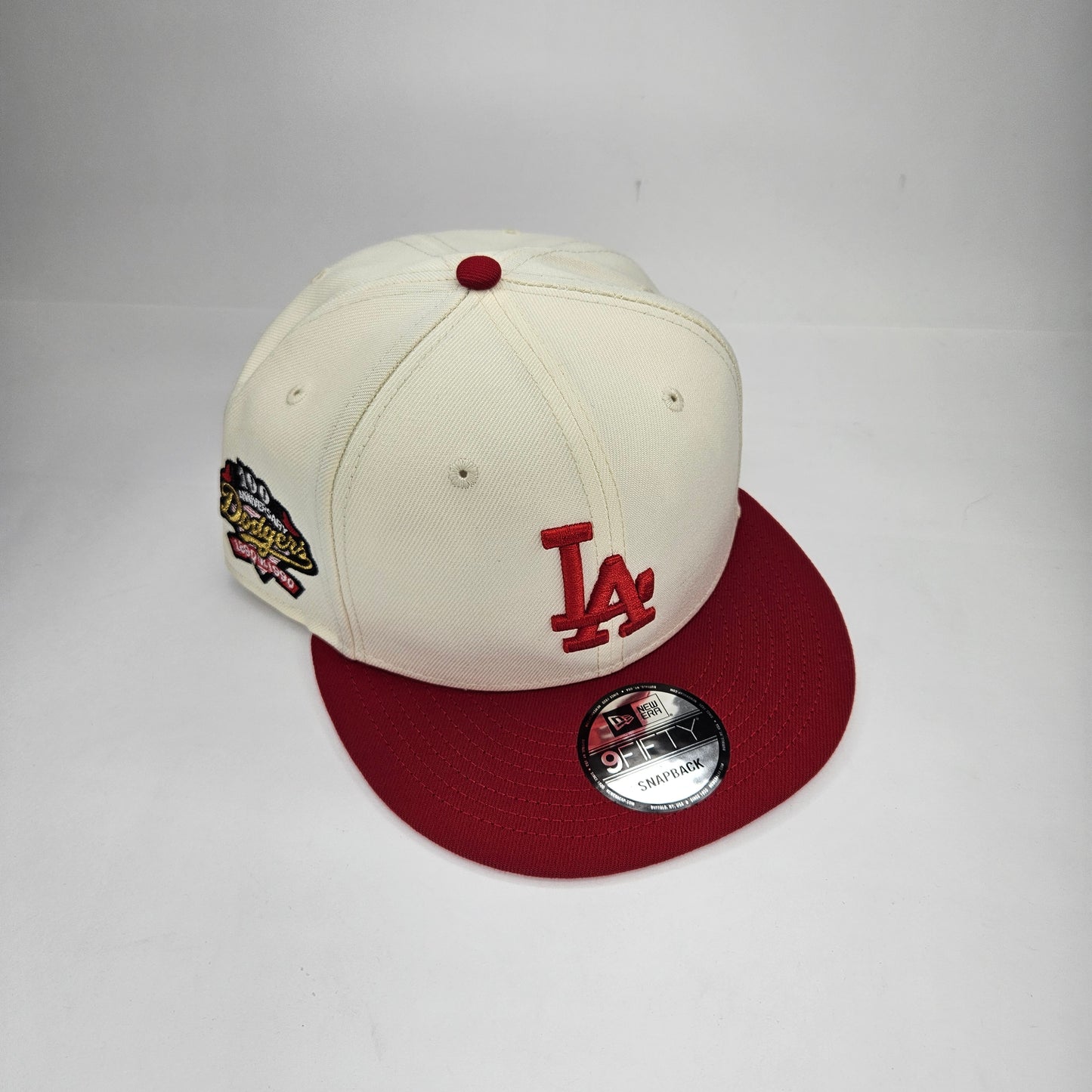 GORRA "NEW ERA" LA CREMA Y ROJO