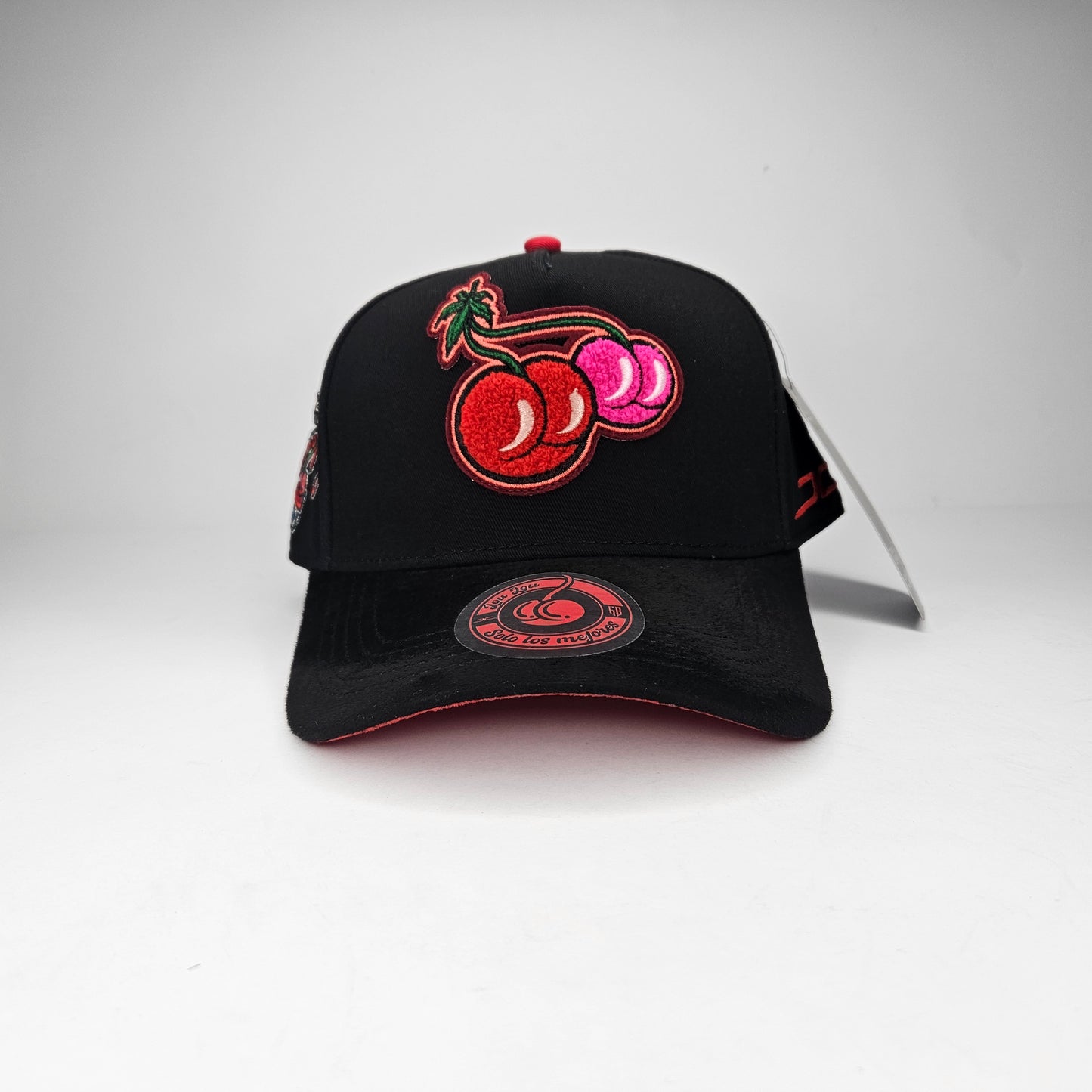 GORRA "JC x GABITO BALLESTEROS" CHERRY BLACK