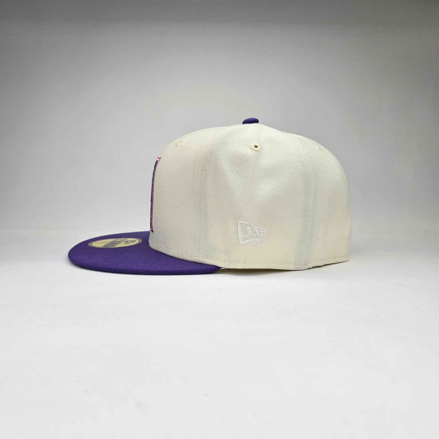 GORRA " NEW ERA" ARIZONA BEIGE Y MORADO